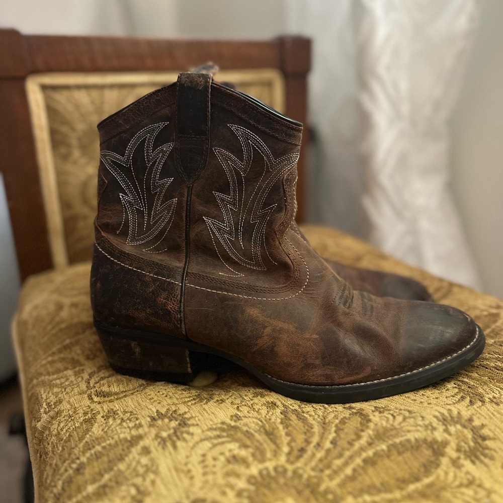 Ariat Rustic Brown Western Boots